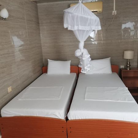 Milano Tourist Rest Hotel Anuradhapura Kültér fotó