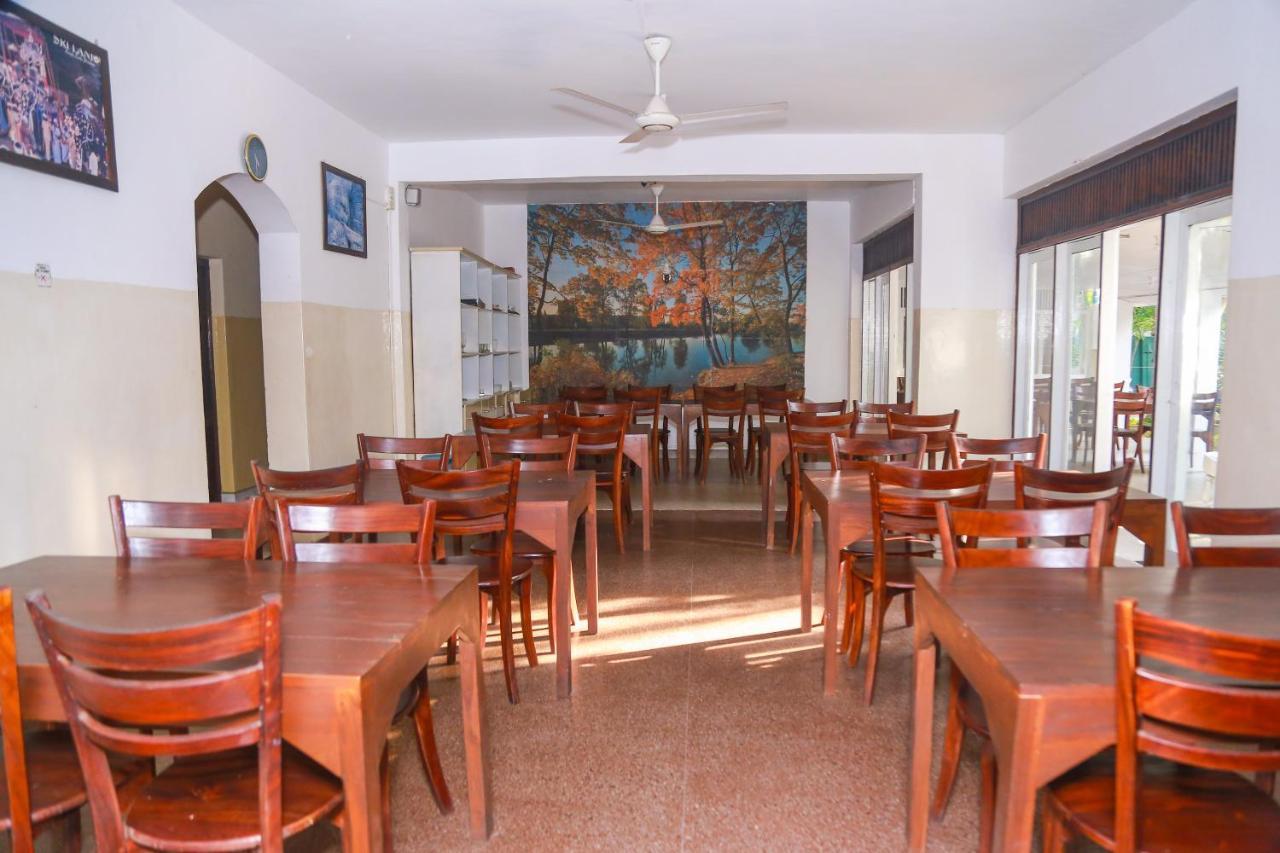 Milano Tourist Rest Hotel Anuradhapura Kültér fotó