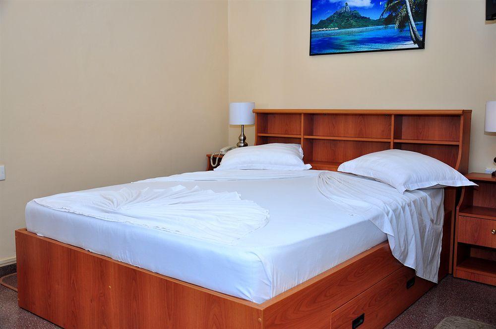 Milano Tourist Rest Hotel Anuradhapura Kültér fotó