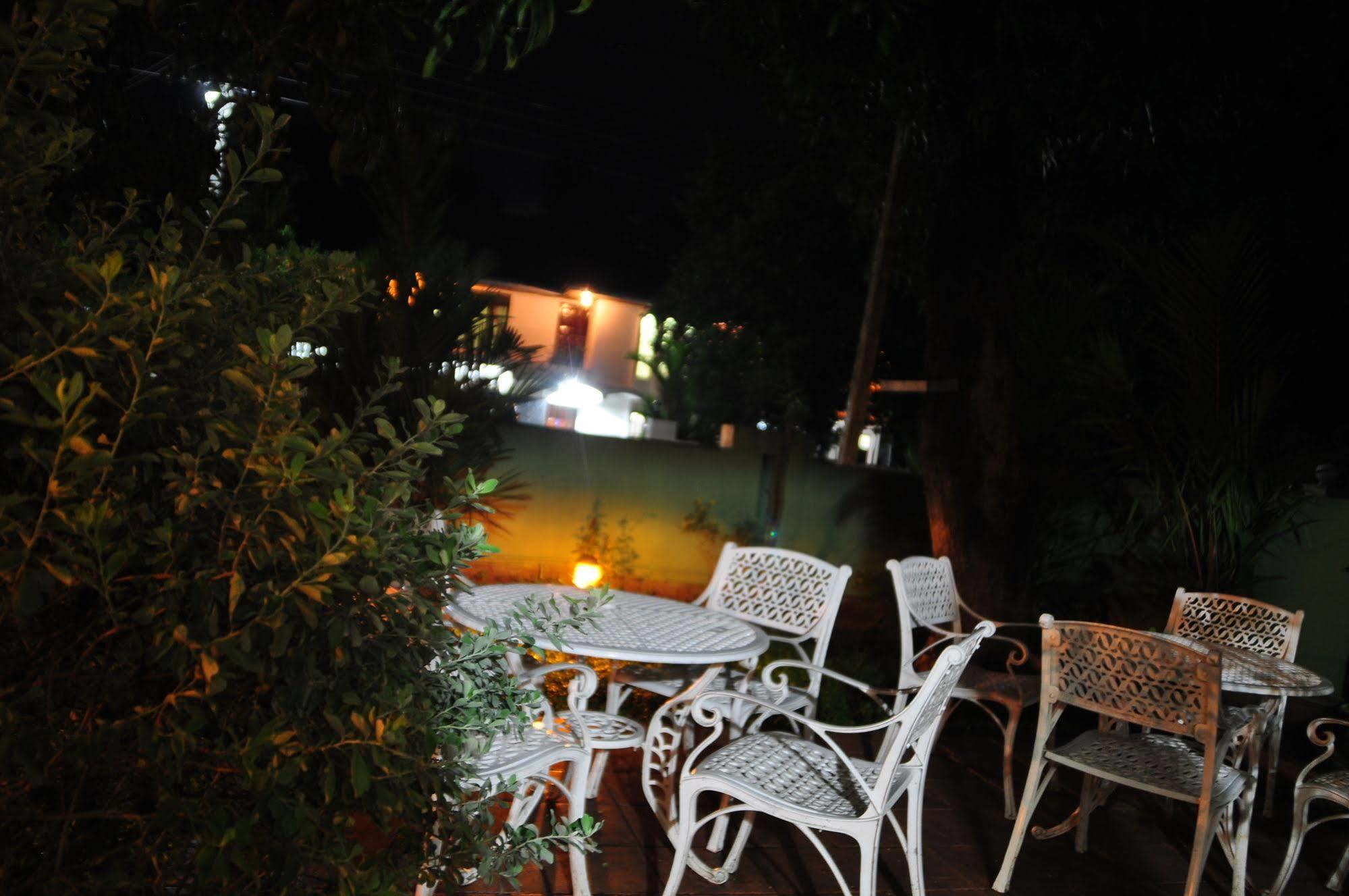 Milano Tourist Rest Hotel Anuradhapura Kültér fotó