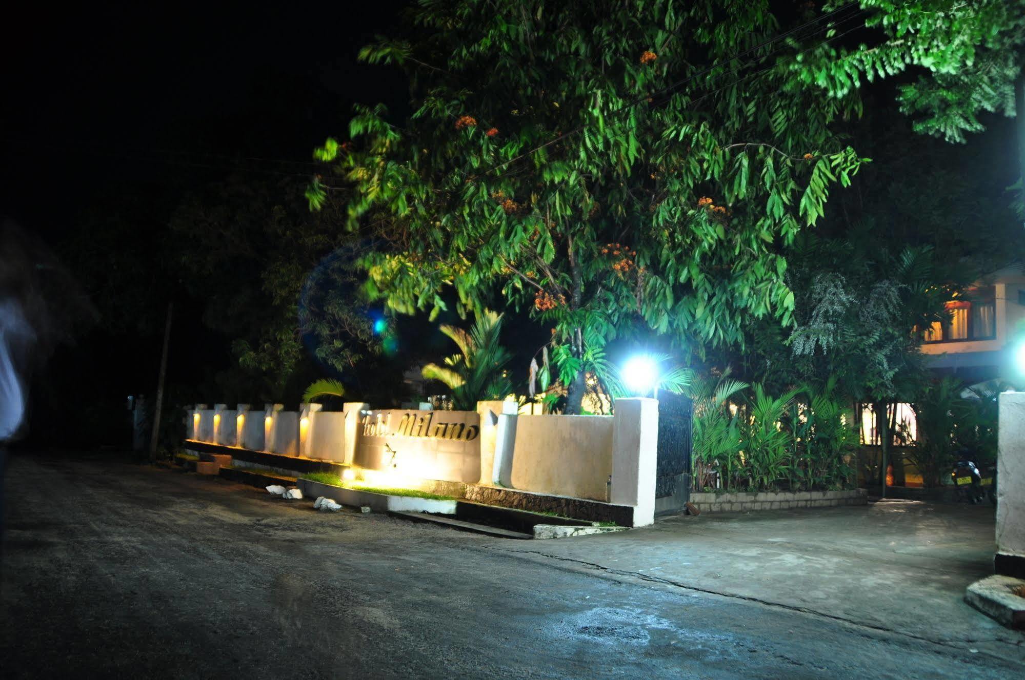 Milano Tourist Rest Hotel Anuradhapura Kültér fotó