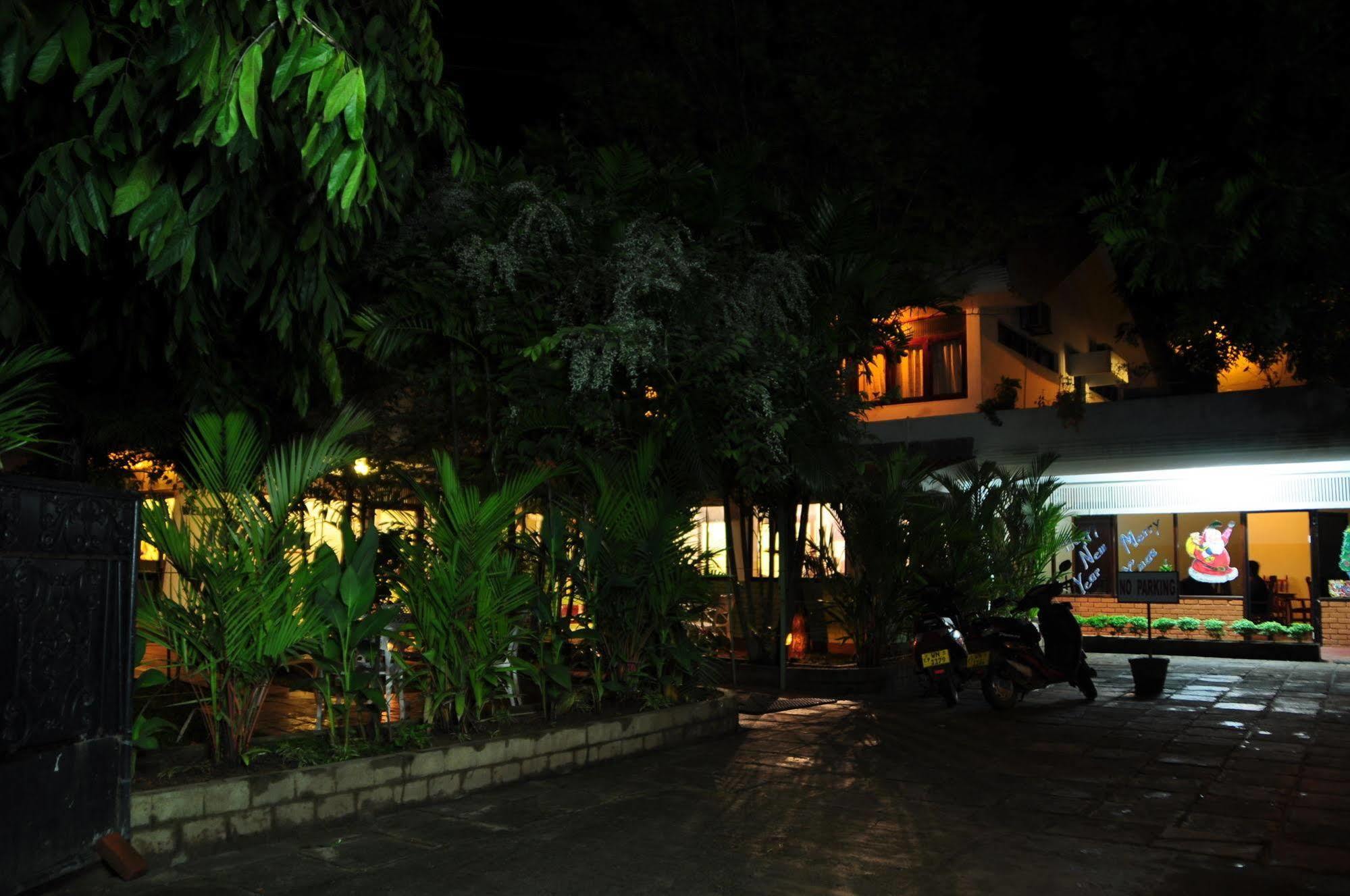 Milano Tourist Rest Hotel Anuradhapura Kültér fotó