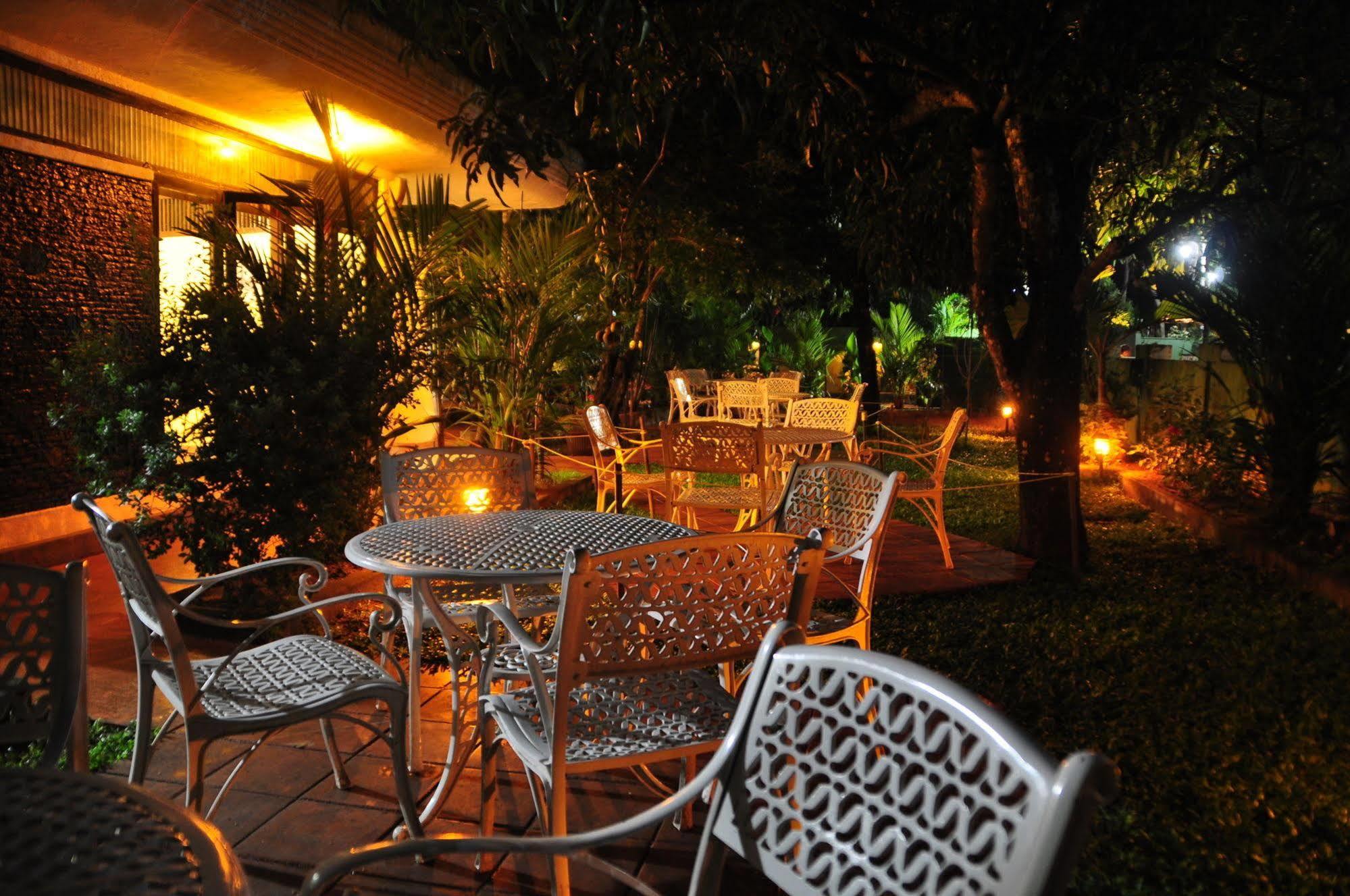 Milano Tourist Rest Hotel Anuradhapura Kültér fotó