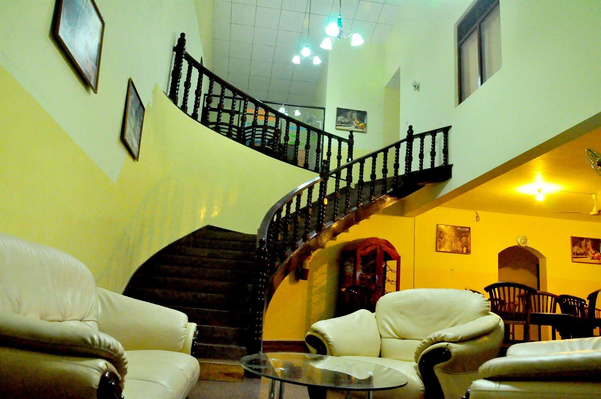 Milano Tourist Rest Hotel Anuradhapura Kültér fotó