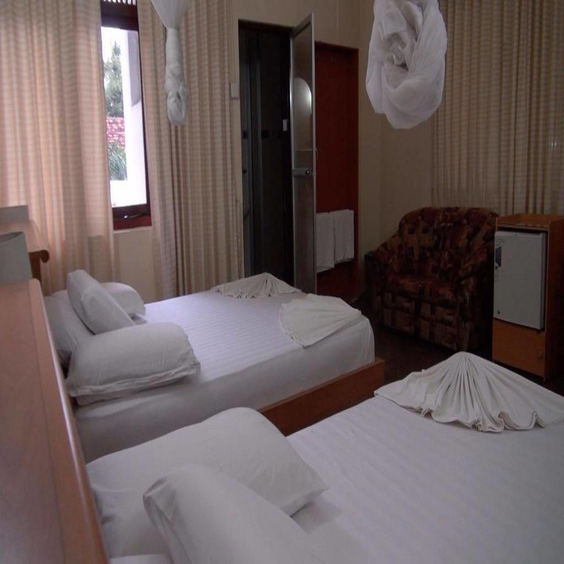 Milano Tourist Rest Hotel Anuradhapura Kültér fotó